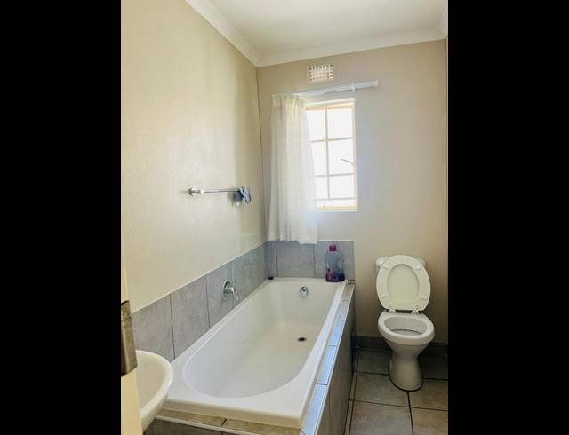 3 BEDROOM HOUSE FOR SALE IN SKY CITY